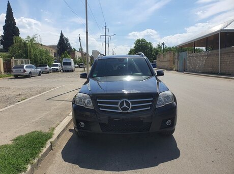 Mercedes  2010