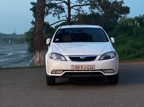 Daewoo Gentra 2014