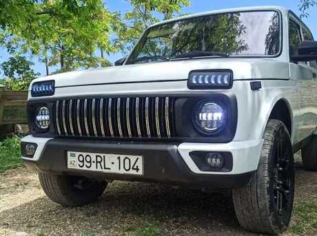 LADA (VAZ) Niva 2015