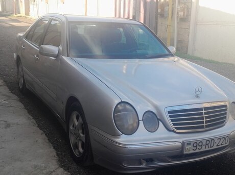 Mercedes E 220 d 2000
