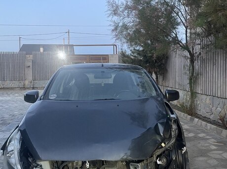 Mitsubishi Mirage 2014