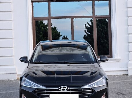 Hyundai Elantra 2020