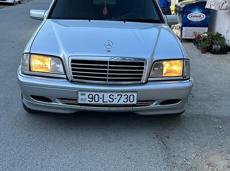 Mercedes C 230