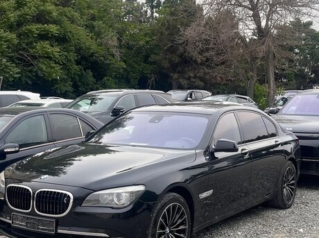 BMW 750 2009