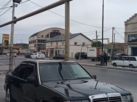 Mercedes E 220 1992