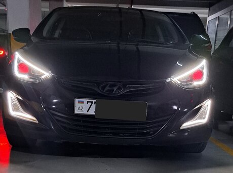 Hyundai Elantra 2012