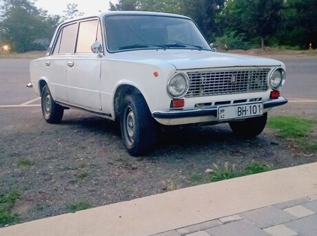 LADA (VAZ) 21011 1987