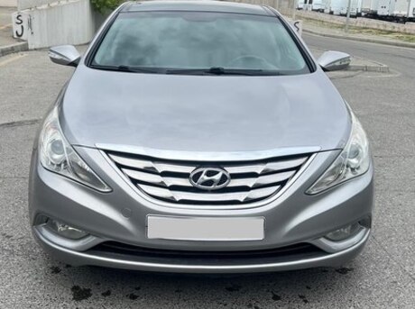 Hyundai Sonata 2010