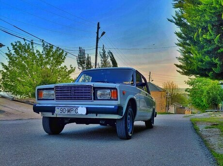 LADA (VAZ) 2107 2011