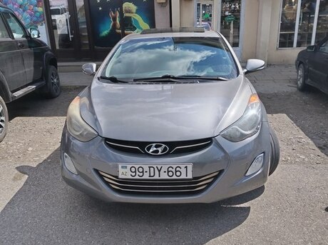 Hyundai Elantra 2012