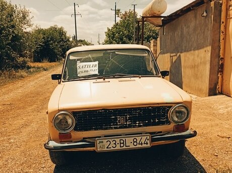 LADA (VAZ) 21011 1981