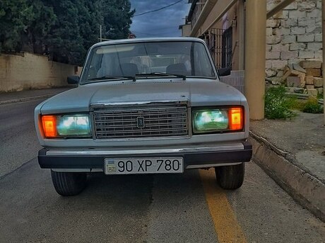 LADA (VAZ) 2107