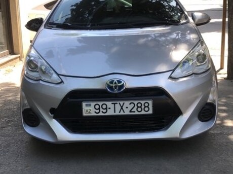 Toyota Prius C 2015