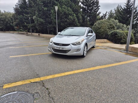 Hyundai Elantra 2011
