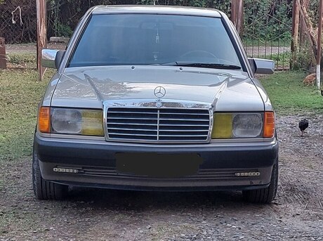 Mercedes 190 1990