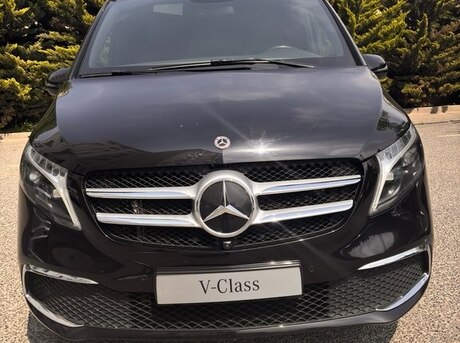 Mercedes V 220 2022