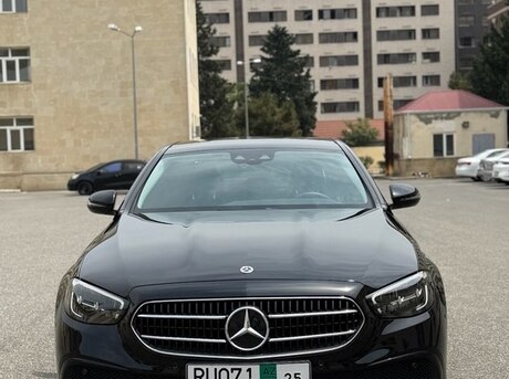Mercedes E 300 e