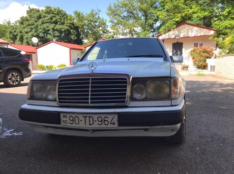 Mercedes E 220 1991
