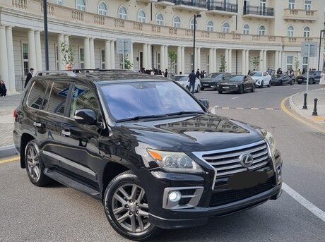 Lexus LX 570 2012