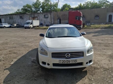 Nissan Maxima
