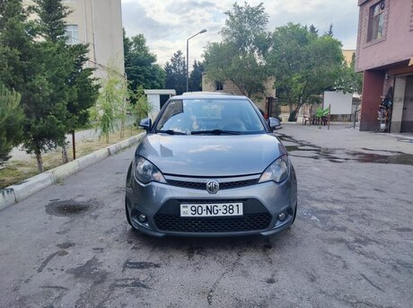 MG 3 2011