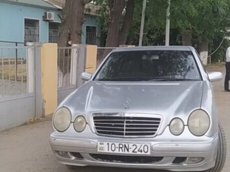 Mercedes E 240 1999