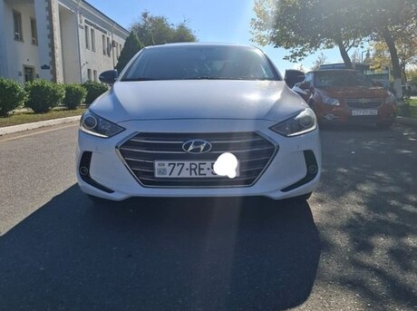 Hyundai Avante 2015