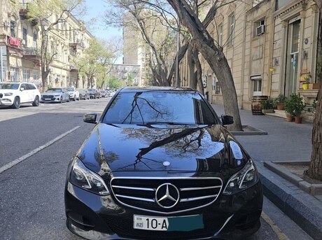 Mercedes E 220 2015