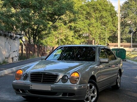 Mercedes E 280