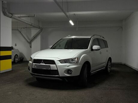 Mitsubishi Outlander 2010