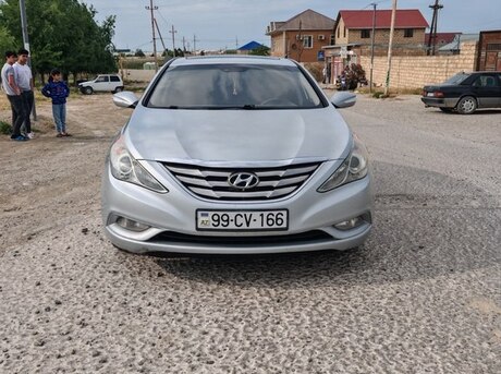 Hyundai Sonata 2010