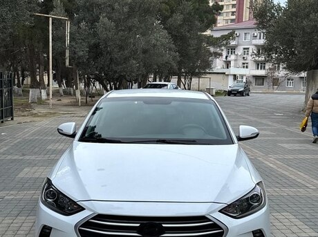 Hyundai Avante 2016