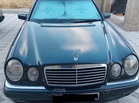 Mercedes E 240 1999