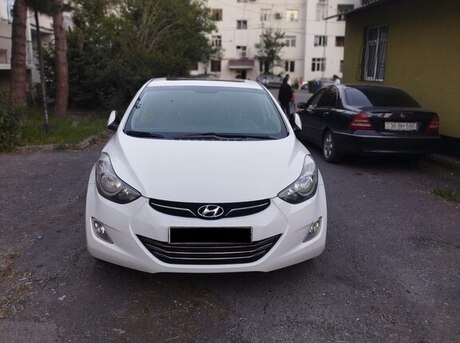 Hyundai Elantra 2013