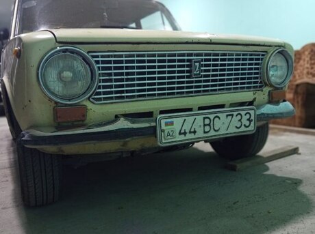 LADA (VAZ) 21011 1985