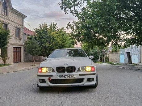 BMW 525