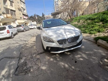Volvo V40 2015