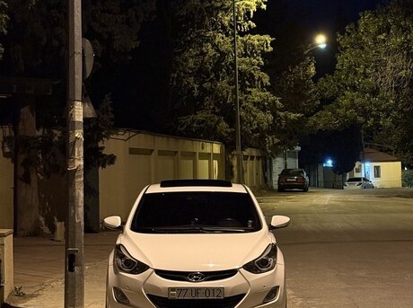 Hyundai Elantra 2012