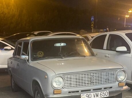 LADA (VAZ) 21011 1983