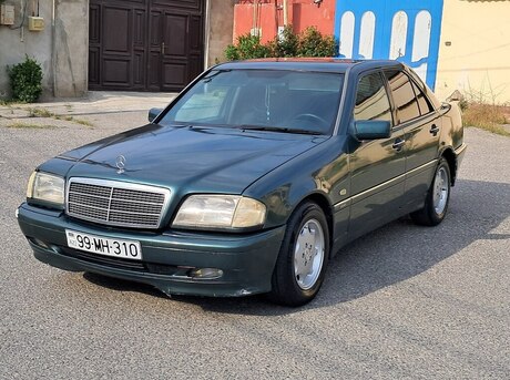 Mercedes C 200