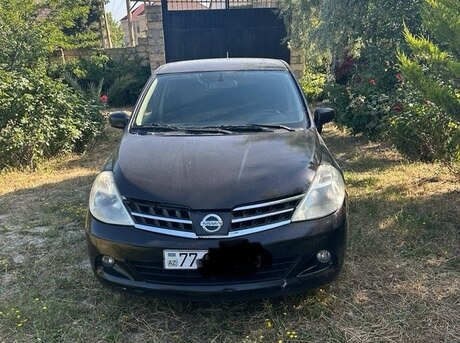 Nissan Tiida 2011