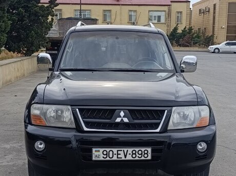 Mitsubishi Pajero 2005