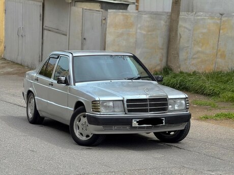 Mercedes 190 1989