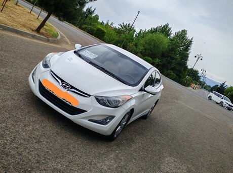 Hyundai Elantra 2013