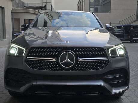 Mercedes  2022