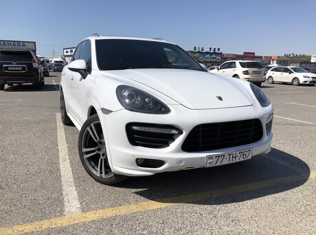 Porsche Cayenne GTS