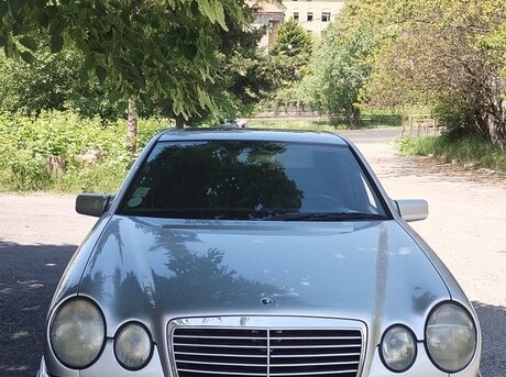 Mercedes E 230 1996