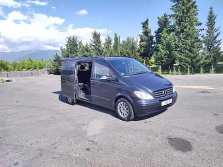 Mercedes Viano 2007