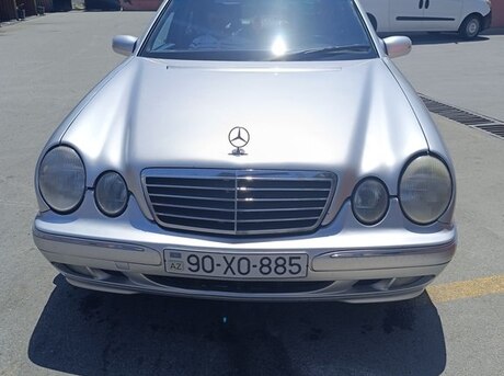 Mercedes E 270 2000