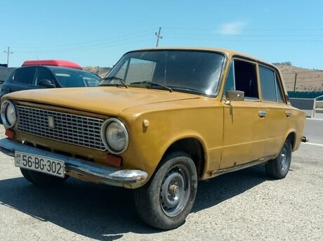 LADA (VAZ) 21011 1983